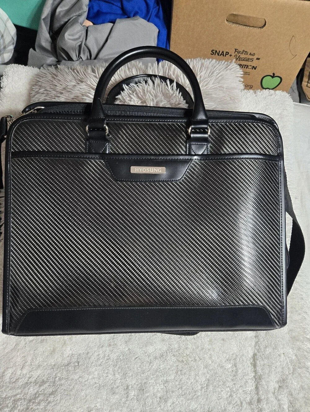 Hyosung Briefcase With Shoulder Strap Like New 12x16